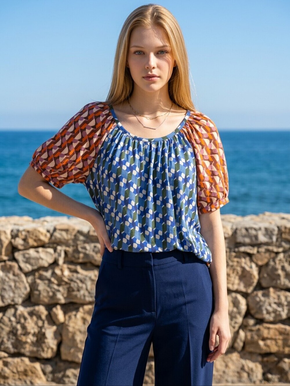 Akemi + Kin SZ‎ L Ellipses Tee Blouse Geometric Print Short Flutter Sleeve